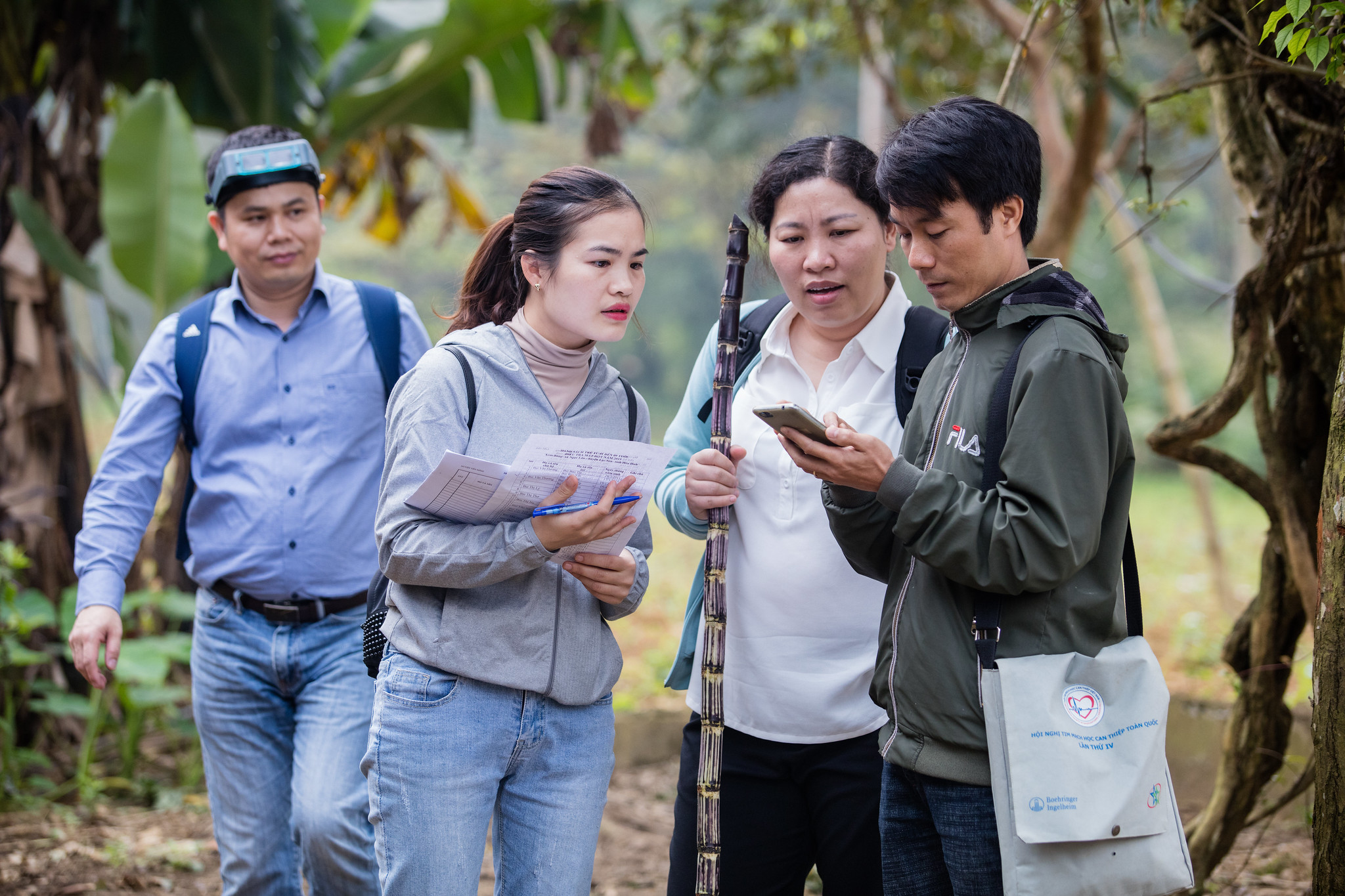 Checking for Trachoma in Vietnam RTI International Nguyen Minh Duc2 Teams conduct a trachoma impact survey in Bac Kan province, Vietnam. Data is entered into the Tropical Data system, which supports programs through the full survey process.